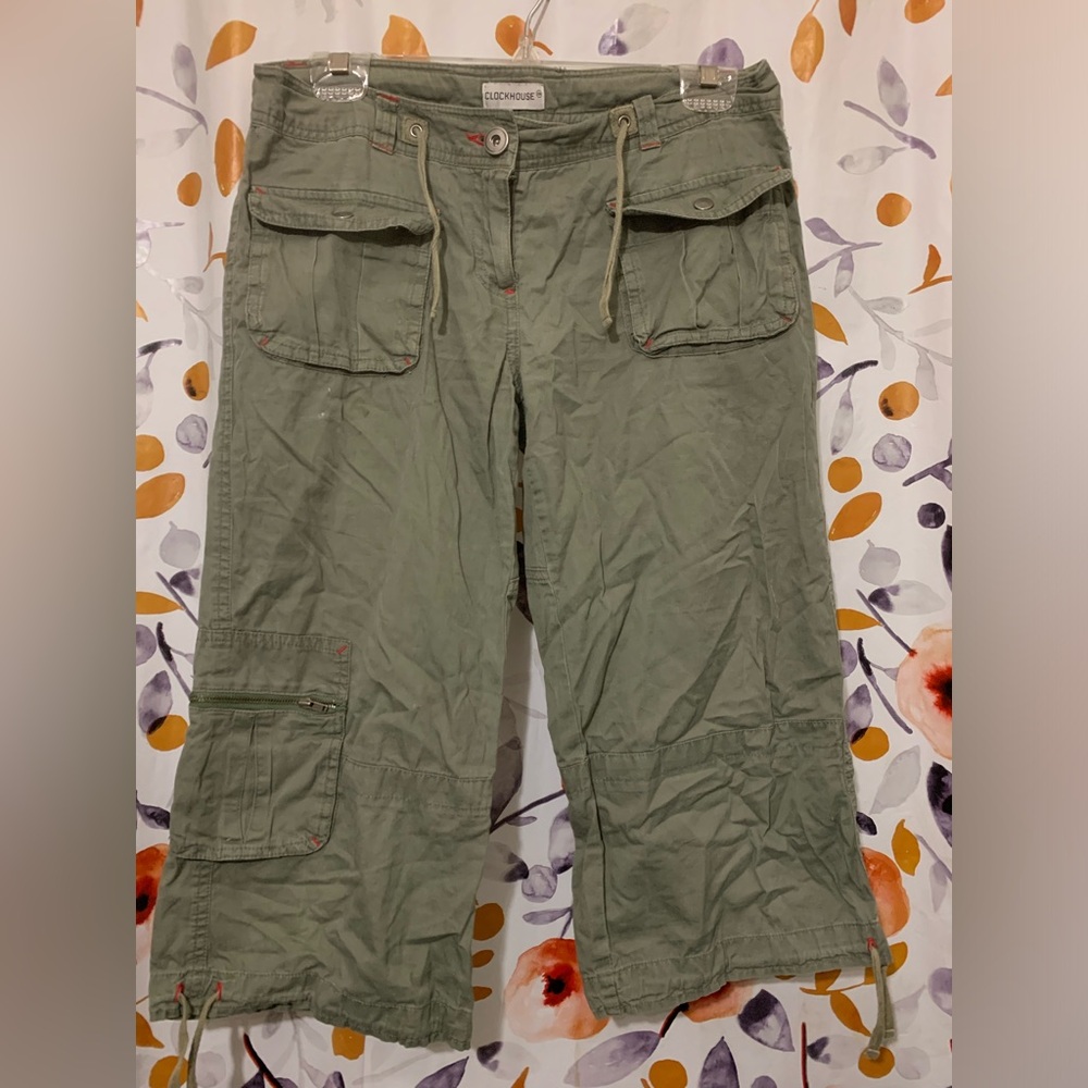 🔥5/$25 Clock-house Olive Cargo Capris Sz S
